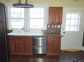 126 Flanders Ave, Henders Rent 650 Deposit 650 Total 1300 in Hendersonville, NC (Photo 3 of 9)