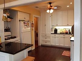 1307 N Thompson St, Conro Rent 700 Deposit 700 Total 1400 in Conroe, TX (Photo 4 of 8)