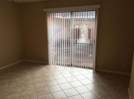 1622 Droxford Dr, Houston, Tx 77008 3 Beds 2.5 Baths in Houston, TX (Photo 2 of 10)