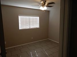 121 Willow Brk, Cibolo, T Rent 700 Deposit 700 Total 1400 in Cibolo, TX (Photo 5 of 12)