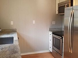 3 Beds 1 Bath in Spokane, WA (Photo 5 of 6)