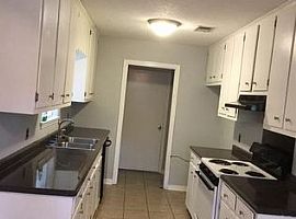 1527 Deerwood Dr W, Mobile, Al 36618 3 Beds 2 Baths in Mobile, AL (Photo 5 of 6)