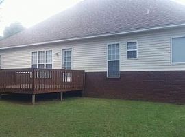 173 Forestview Dr, Millbrook, Al 36054 3 Beds 2 Baths in Millbrook, AL (Photo 5 of 5)