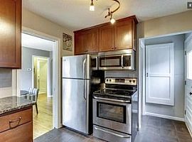 5550 Shoreview Ave, Minneapolis, Mn 55417 3 Beds 2 Baths 1,780  in Minneapolis, MN (Photo 9 of 11)