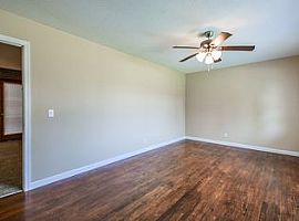 2208 Tuxedo Rd, Columbia, Rent 650 Deposit 650 Total 1300 in Columbia, SC (Photo 7 of 10)