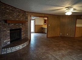 5700 Wayside Dr, Vidor, Tx 77662 3 Beds 2 Baths 2,113 Sqft in Vidor, TX (Photo 6 of 12)