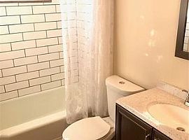 2 Beds 1 Bath in McKeesport, PA (Photo 4 of 7)