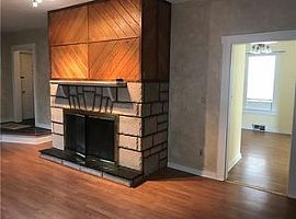 2 Beds 1 Bath in Zelienople, PA (Photo 2 of 7)