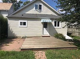 2 Beds 1 Bath in Zelienople, PA (Photo 7 of 7)