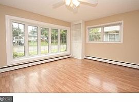 3 Beds 1 Bath in Hatboro, PA (Photo 2 of 7)