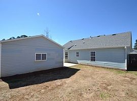 3 Beds 3 Baths in Hampton, GA (Photo 6 of 6)