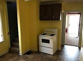  1118 Dresden Ave, Louisville, Ky 40215 3 Beds 1 Bath 1,238 Sqf in Louisville, KY (Photo 5 of 5)