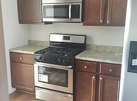 3 Beds 1 Bath in Ballwin, MO (Photo 2 of 6)