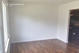 3 Beds 1 Bath in Ballwin, MO (Photo 6 of 6)