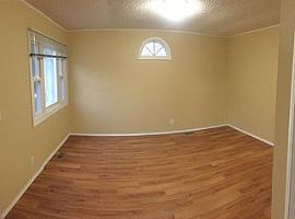 3 Beds 1 Bath in Montgomery, IL (Photo 2 of 6)