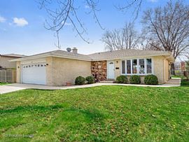 3 Beds 2 Baths in Addison, IL
