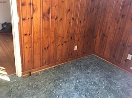  328 Oak St, Lexington, Ky 40508 2 Beds 1 Bath 768 Sqft in Lexington, KY (Photo 2 of 3)