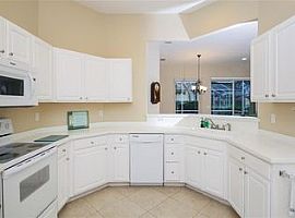 5135 Highbury Cir, Sarasota, Fl 34238 2 Beds 2 Baths 1,720 Sqft in Sarasota, FL (Photo 9 of 12)