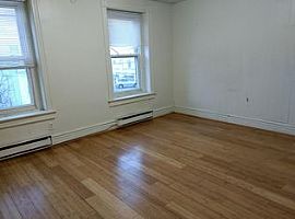 386 W Allen St, Allentown, Pa in Allentown, PA (Photo 3 of 9)