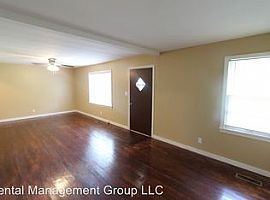 925 T St, Birmingham, Al 35235 3 Beds 1 Bath 1,375 Sqft  in Birmingham, AL (Photo 3 of 9)