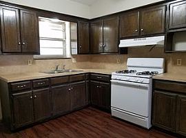 2509 Se 45th St, Oklahoma City, Ok 73129 3 Beds 1 Bath 891 Sqft in Oklahoma City, OK (Photo 6 of 7)