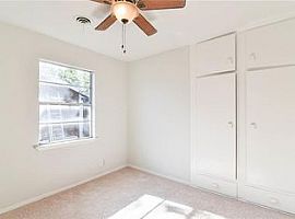 418 E Lavender Ln, Arlington Rent 750 Deposit 750 Total 1500 in Arlington, TX (Photo 2 of 12)