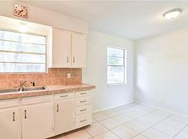 418 E Lavender Ln, Arlington Rent 750 Deposit 750 Total 1500 in Arlington, TX (Photo 3 of 12)