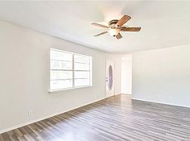 418 E Lavender Ln, Arlington Rent 750 Deposit 750 Total 1500 in Arlington, TX (Photo 5 of 12)