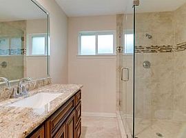 10307 Cedarhurst Dr, Houston, Tx 77096 3 Beds 2 Baths in Houston, TX (Photo 4 of 12)