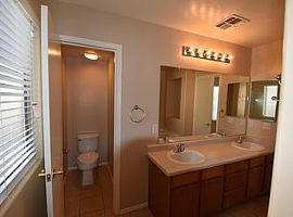 11046 W Willow Field Dr, Marana, Az 85653 in Marana, AZ (Photo 4 of 8)