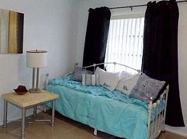Jordan St North Port, Fl 34287 2 Beds 1 Bath 884 Sqft in North Port, FL (Photo 5 of 10)