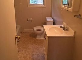 5075 3rd Ave, Columbus, Ga 31904 3 Beds 1 Bath 1,200 Sqft in Columbus, GA (Photo 7 of 7)