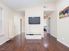 11710 Slate Run Dr, Louisville, Ky 40229 3 Beds 2 Baths 1,082 S in Louisville, KY (Photo 2 of 9)