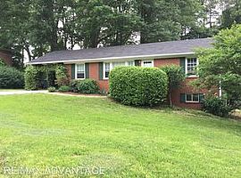 106 Batiste Garden Cir, Jonesboro, Ga 30236 2 Beds 1 Bath -- Sq in Jonesboro, GA (Photo 2 of 8)