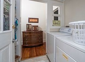  321 E Main St, Forsyth, Ga 31029 3 Beds 2 Baths 2,200 Sqft  in Forsyth, GA (Photo 4 of 6)