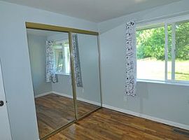 3315 Packard St, Ann Arbor, Mi 48108 3 Beds 2 Baths 900 Sqft in Ann Arbor, MI (Photo 3 of 6)