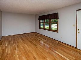 Nw Norton Cir Grimes, Ia 50111 3 Beds 1.5 Baths 1,750 Sqft in Grimes, IA (Photo 3 of 8)