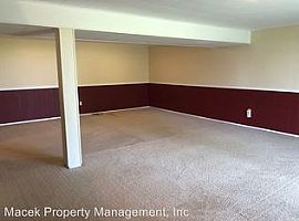 1305 2nd West Hill Dr, Great Falls, Mt 59404 4 Beds 2 Baths 2,2 in Great Falls, MT (Photo 2 of 8)