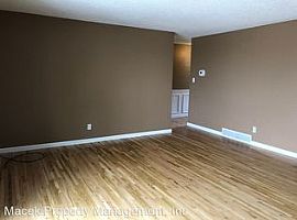1305 2nd West Hill Dr, Great Falls, Mt 59404 4 Beds 2 Baths 2,2 in Great Falls, MT (Photo 5 of 8)