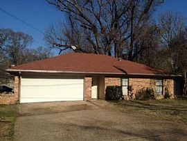 2302 Woodhaven Dr, Tyler, Rent 650 Deposit 650 Total 1300 in Tyler, TX