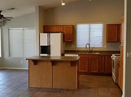 754 W Henderson Ln, Gilbert, Az 85233 Rent $750 and Dep $750 in Gilbert, AZ (Photo 2 of 8)