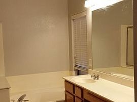 754 W Henderson Ln, Gilbert, Az 85233 Rent $750 and Dep $750 in Gilbert, AZ (Photo 5 of 8)