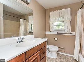 216 Eastspring Rd, Lutherville Timonium, Md 21093 in Lutherville Timonium, MD (Photo 7 of 10)