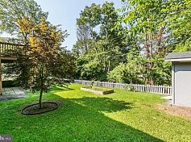 216 Eastspring Rd, Lutherville Timonium, Md 21093 in Lutherville Timonium, MD (Photo 9 of 10)