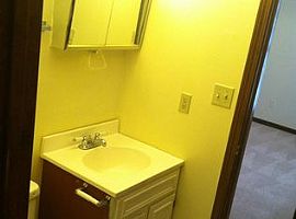 107 Monroe St, Radcliff, Ky 40160 Contact/me 4063445061  in Radcliff, KY (Photo 7 of 9)