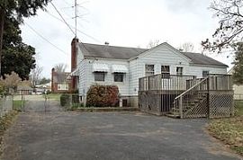 123 Alton Rd, Shelbyville, Ky 40065 Contact/me 4063445061  in Shelbyville, KY (Photo 10 of 11)