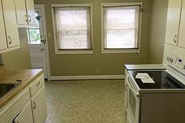 123 Alton Rd, Shelbyville, Ky 40065 Contact/me 4063445061  in Shelbyville, KY (Photo 8 of 11)