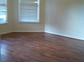 209 Glenwood Ave Se, Rent Is $700 and Deposit Is $700 in Atlanta, GA (Photo 4 of 6)