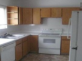 S Adams St Salt Lake City, Ut 84115 2 Beds 1 Bath 928 Sqft in Salt Lake City, UT (Photo 7 of 8)