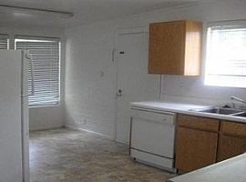 S Adams St Salt Lake City, Ut 84115 2 Beds 1 Bath 928 Sqft in Salt Lake City, UT (Photo 8 of 8)